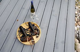 The wine gives an idea of the size of the lobsters